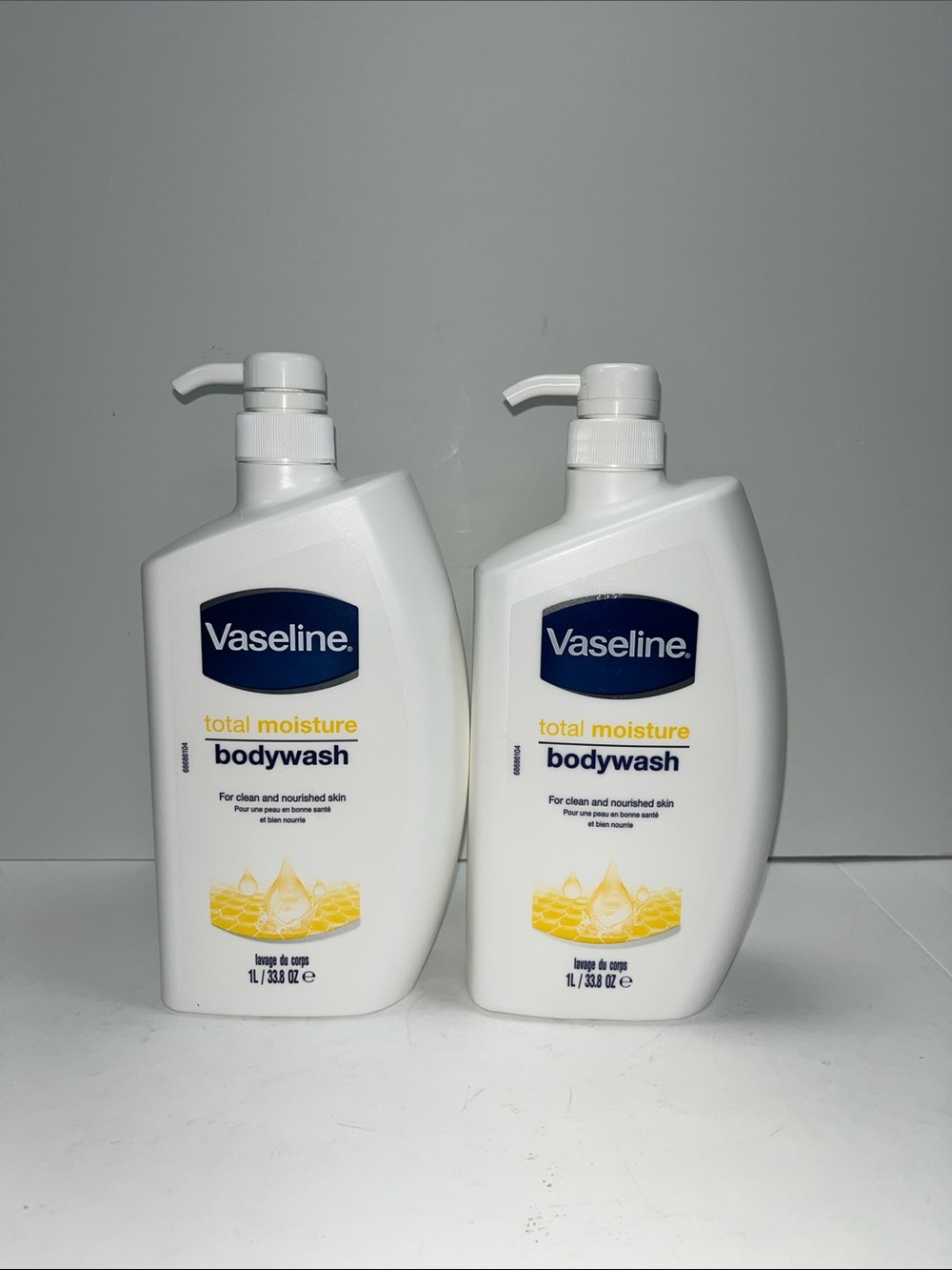Vaseline Total Moisture Body Wash Pump – 33.8 fl oz x2 New